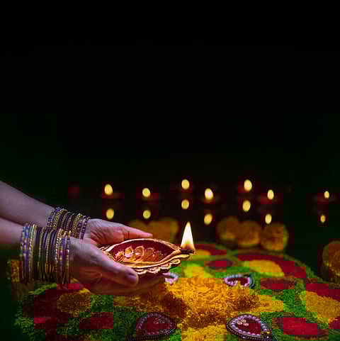 What does your Deepavali core memory smell like?