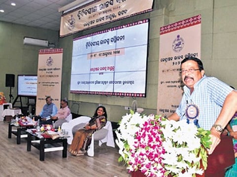 Revenue Minister Suresh Pujari addressing two day conference of central revenue officials