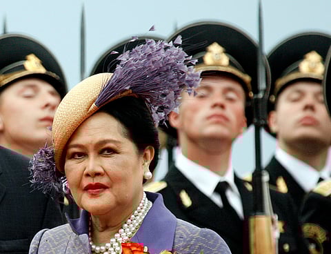 Queen Mother Sirikit passes by Russian honor guards while arriving in Moscow Vnukovo airport, July 2, 2007.