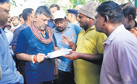 DCM DK Shivakumar interacts with the public during his ‘Walk with Bengaluru’ initiative at Gandhi Park in Bharat Nagar under the Yeshwantpur Assembly constituency on Saturday