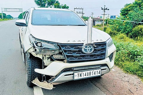 Abductors left the man’s car on the NH near Janakipuram bridge and fled.