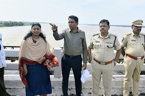 NTR district commissioner of police SV Rajashekhar Babu and district collector G Lakshmisha inspected Munneru rivulet at Kanchikacherla on Thursday.