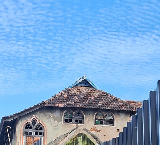 The olourful windows at Bazar Road in Mattancherry