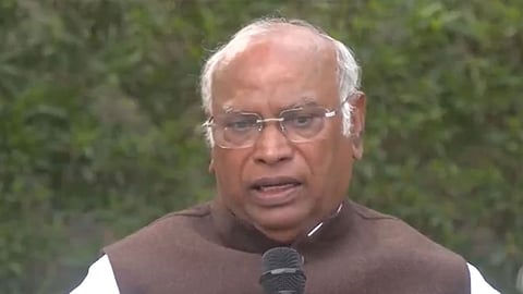 "I openly say that there should be a ban on the RSS": Congress President Mallikarjun Kharge