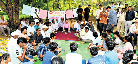 The initiative has received an enthusiastic response from residents, especially students.