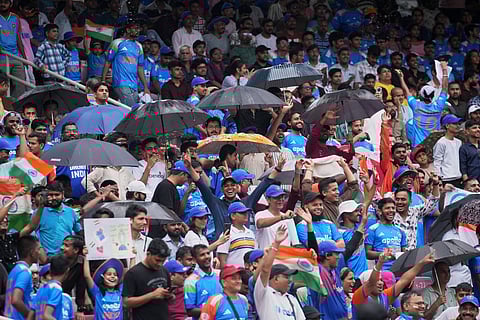 Fans continue to wait as World Cup final toss is delayed due to rain in Navi Mumbai