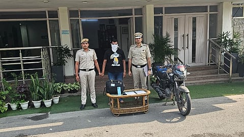 The accused, identified as Sonu, allegedly targeted patients who could not afford private medical care