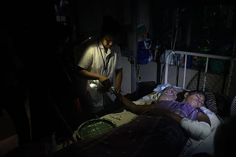 While emergency units such as the ICU, NICU, and CSR blocks continued functioning with the help of generators, other wards experienced prolonged power failure.
