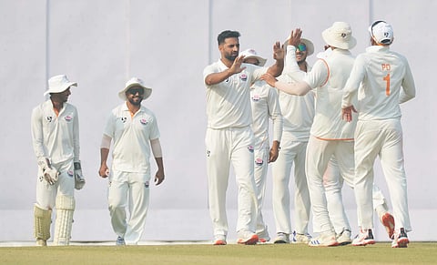 In another match, Auqib Nabi picked up five wickets as Jammu & Kashmir dismissed Delhi for 211 in 69 overs in a Group D tie in New Delhi