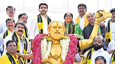 HRD and IT Minister Nara Lokesh unveils the statue of Sri Bhakta Kanakadasa in Kalyanadurgam to mark the birth anniversary of the saint-poet