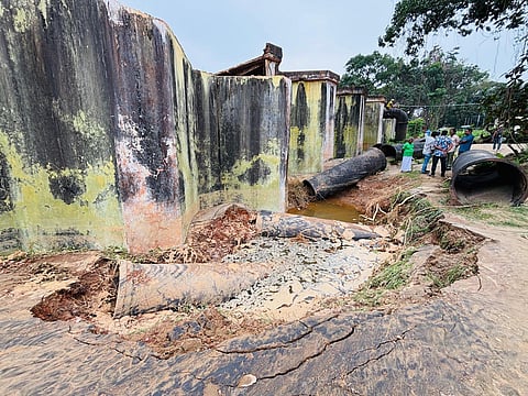 The wall of KWA's 1.3 crore litre water tank in Kochi's Thammanam Pump house collapsed on Monday morning leading to major disaster in the region.