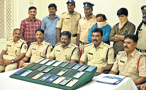 A joint team of the Railway Protection Force, Vijayawada Post, and GRP Out Post, Gudivada, apprehended two mobile phone offenders, recovering 26 stolen phones worth nearly Rs 5.7 lakh.