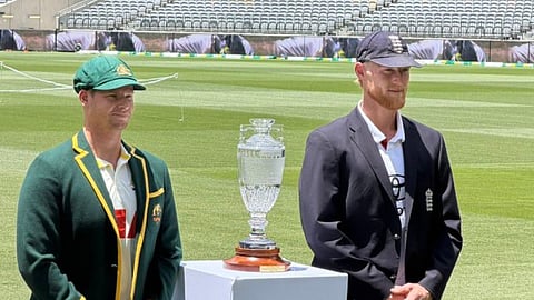 Australia captain Steve Smith (L) and his England counterpart Ben Stokes