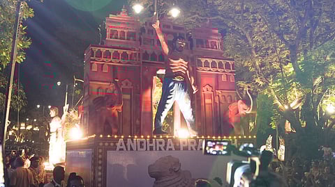 Andhra Pradesh brought the charm of Visakhapatnam’s golden shores, the mystic valleys of Araku and the pulsating spirit of Tollywood.