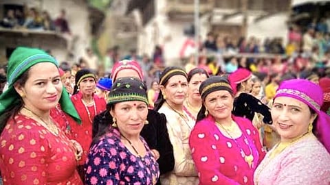 Previously, villages in Chakrata had imposed a rule limiting women to wearing no more than three pieces of traditional jewelry at weddings or other events.