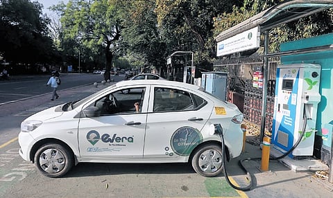 The draft policy, expected to be made public after ministerial approval, recommends strengthening the city’s EV charging ecosystem.