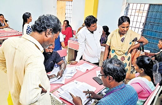 a dedicated helpdesk set up by the Chennai Corporation at a corporation school in Vyasarpadi