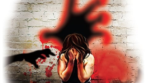 The modus operandi of the accused was to go late at night to the victims' house and target them when they were asleep.