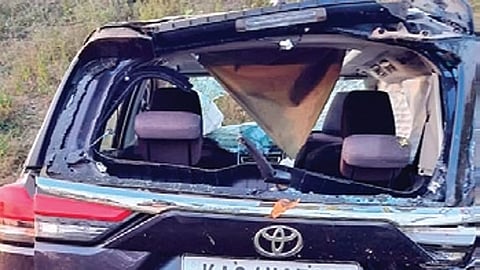 The accident near Gounalli Cross of Jewargi taluk on Tuesday killed four persons, including senior IAS officer Mahanteshi Bilagi.