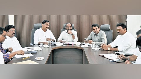 The Minister issued the directions while holding a meeting with Vijayawada public representatives at the NTR District Collectorate on Thursday.