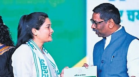 Ranchi Diary | Soren distributes 8,792 job letters to apointees