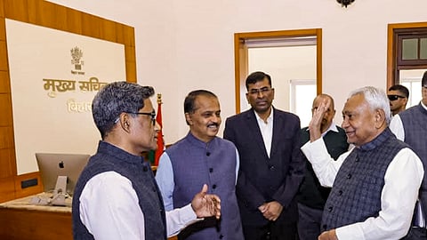 Bihar Chief Minister Nitish Kumar conducts inspection of the Chief Secretariat in Patna, Nov. 28, 2025.
