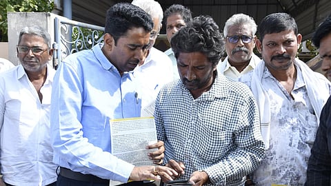 District Collector G Lakshmisha along with Gannavaram MLA Yarlagadda Venkata Rao held PGRS at Nunna and received 414 petitions from the public.