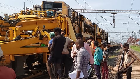 The Operating Department, under Sr DOM and AOM/Coaching, arranged 28 traffic blocks in a month, the highest ever in South Central Railway.