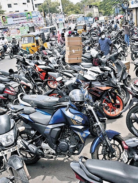 While the new system for registering cars, two-wheelers, and jeeps has been rolled out in about 95% of RTOs, the number of vehicles registered in the state has come down since December 1.