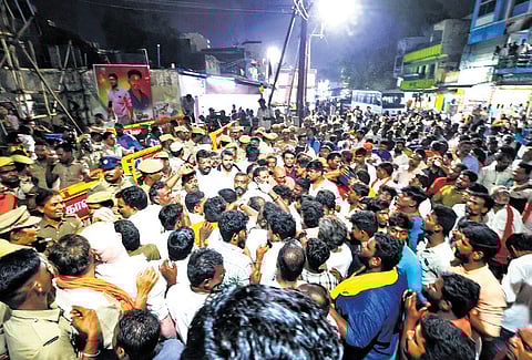 Hindu outfits staged a protest near the path that leads to the hilltop, pressing to light the lamp atop the Thiruparankundram hill on Wednesday