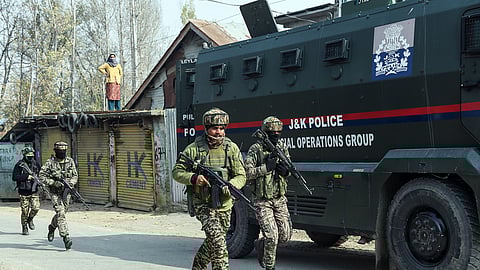 Officials said the searches were carried out in connection with a 2023 case registered at CIK Srinagar police station under various sections of IPC and the Unlawful Activities (Prevention) Act.