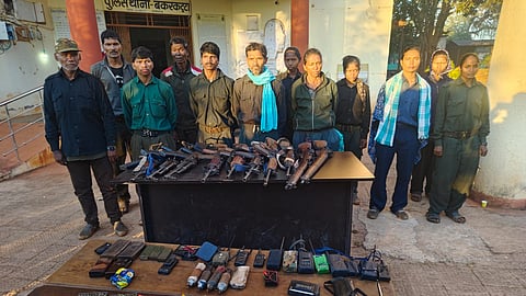 The surrender of these senior figures, led by the Central Committee member, is being viewed as a major setback for the MMC unit of the banned CPI (Maoist).