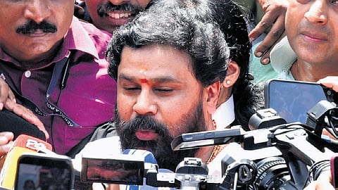 Actor Dileep addressing the media soon after his acquittal at the Ernakulam District Court on Monday