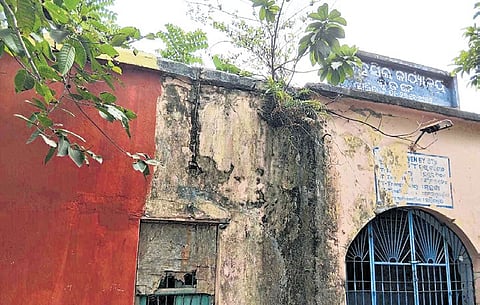 The dilapidated former tehsil office of Kujang in Jagatsinghpur district | Express