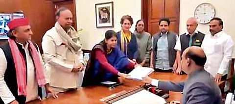 INDIA bloc leaders led by DMK’s Kanimozhi & Priyanka Gandhi of Congress submit the notice to Om Birla, LS Speaker.