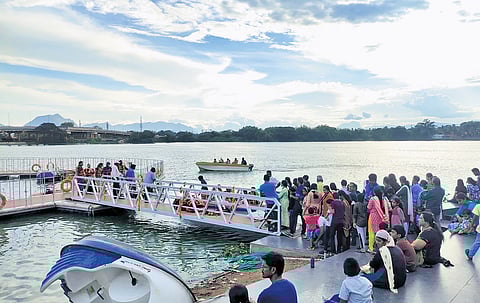 The court directed the authorities concerned not to operate speedboats at the newly developed Ukkadam Lake in Coimbatore