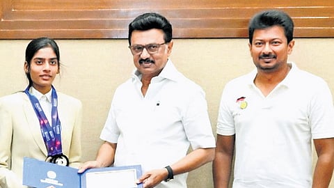 CM MK Stalin honouring Kasima for winning medals at 7th Carrom World Cup 2025 held in Maldives.