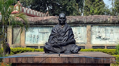 Statue of Pathani Samanta in Pathani Samanta Planetarium compound in Bhubaneswar, Odisha, India.