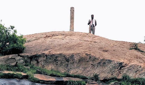The stone pillar atop Thiruparankundram hill.