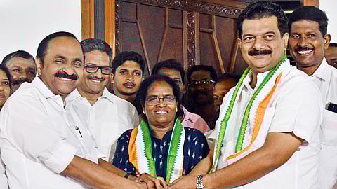 Opposition Leader V.D. Satheesan greets P.V. Anvar and C.K. Janu, the newly joined associate members of the UDF alliance, at the Government Guest House in Kochi.