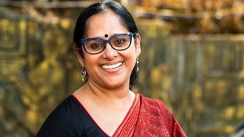 In search of the lost women