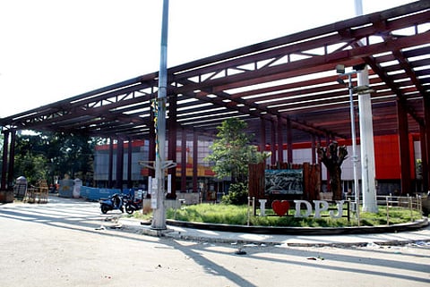 A picture of the unfinished works outside the Dharmapuri railway junction.