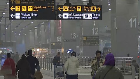 Dense fog disrupts air traffic at Delhi airport