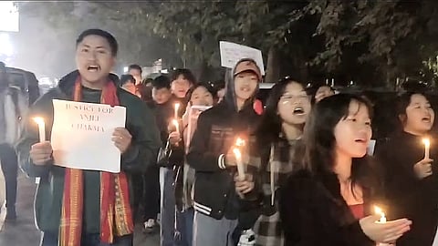 Marchers chanted slogans such as “Stop Racism”, “We Are Indians” and “We Demand Justice”, underscoring their belief that the attack was rooted in ethnic discrimination.