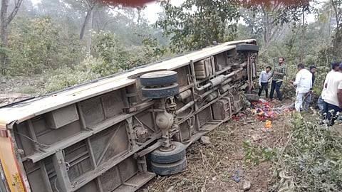 College bus overturns near Palvancha, several KLR Engineering College students injured
