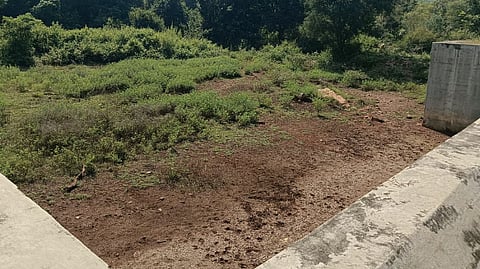 Pictures of Vathalmalai check dam in Dharmapuri.