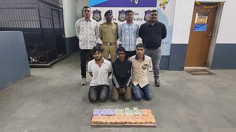 Investigators said the two main accused, Shubham alias Nepali and Deepak alias Kalia, were so poorly educated that they could not even count the notes