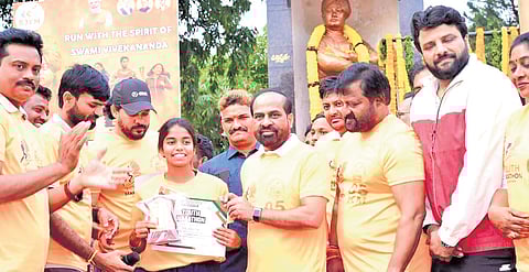 Prizes were awarded to the top three winners.