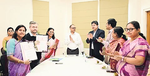 Officials at the MoU-signing event for modernisation of Pathani Samanta Planetarium