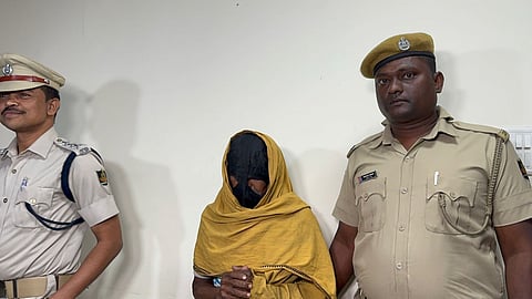 The accused, Ashok Samal of Jobra Samal Sahi under Malgodown police limits, worked at a petrol pump in Khannagar locality.